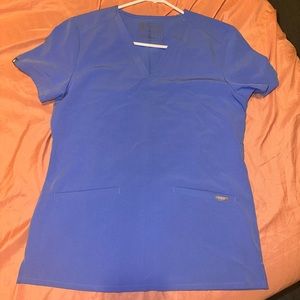 FIGS Casma three pocket scrub top